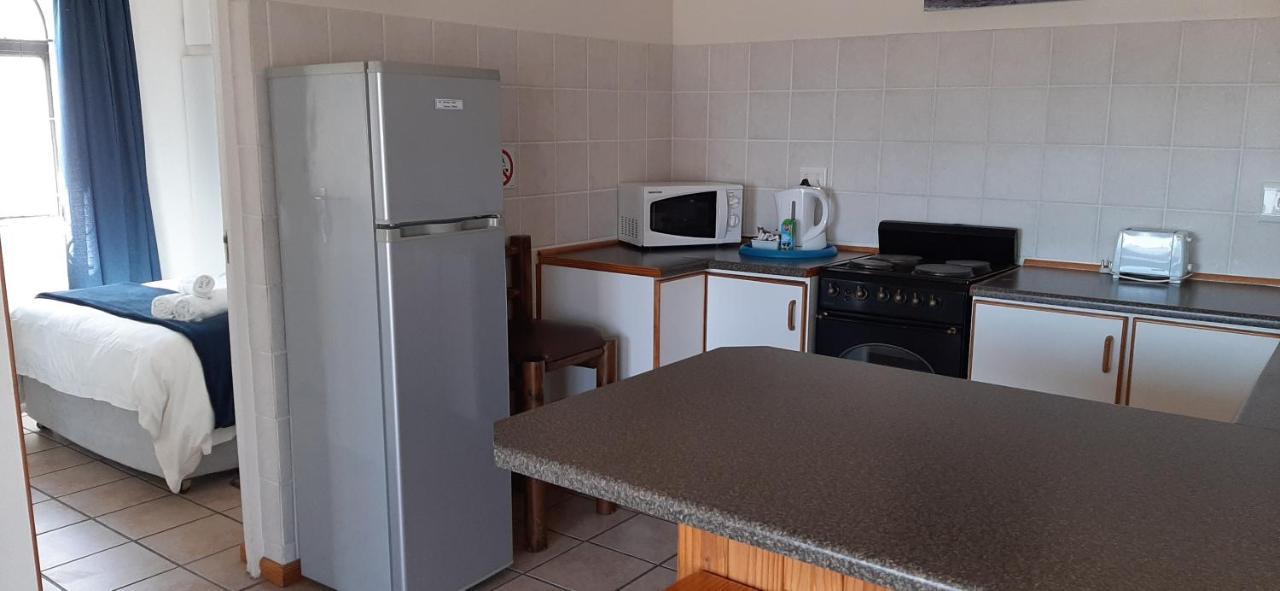 Oom Piet Accommodation Gansbaai Esterno foto